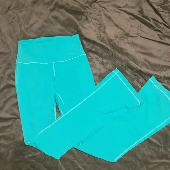 NWOT- Lululemon Teal/Green Align High Rise Mini-Flare Pant 32”. - Picture 5 of 6